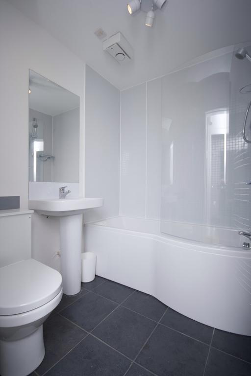 Aberdeen Serviced Apartments: Charlotte Street Room photo